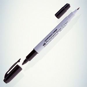 095143 095143 Crown Маркер перманентный двухсторониий MULTI MARKER TWIN, ЧЕРНЫЙ пулевидный 2мм/1мм (P-800W)