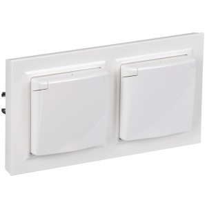 BRITE Комплект 1-местная с заземлением с защитными шторками и крышкой 16А IP44 2 штуки в сборе с двойной рамкой РСбш10-3-44-БрБ белый
