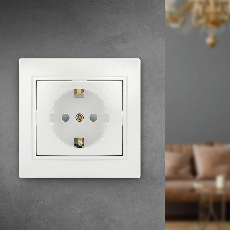 , plano, белый 1э-202-01 intro. Розетка с заземлением со шторками schneider electric atlasdesign 16а, шампань atn000545. 1-201-01 intro розетка 2p, 16ах-250в су plano, белый. Intro розетка 2p+e schuko. 1-205-01 intro розетка 2x2p+e schuko, 16ах-250в, су, plano, белый керамика (10/100/1200).